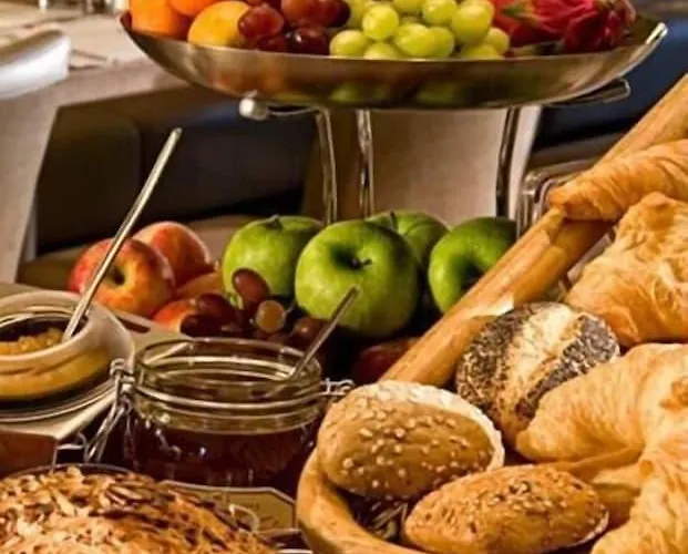 Отель Conti - Partner Of Sorat 4*